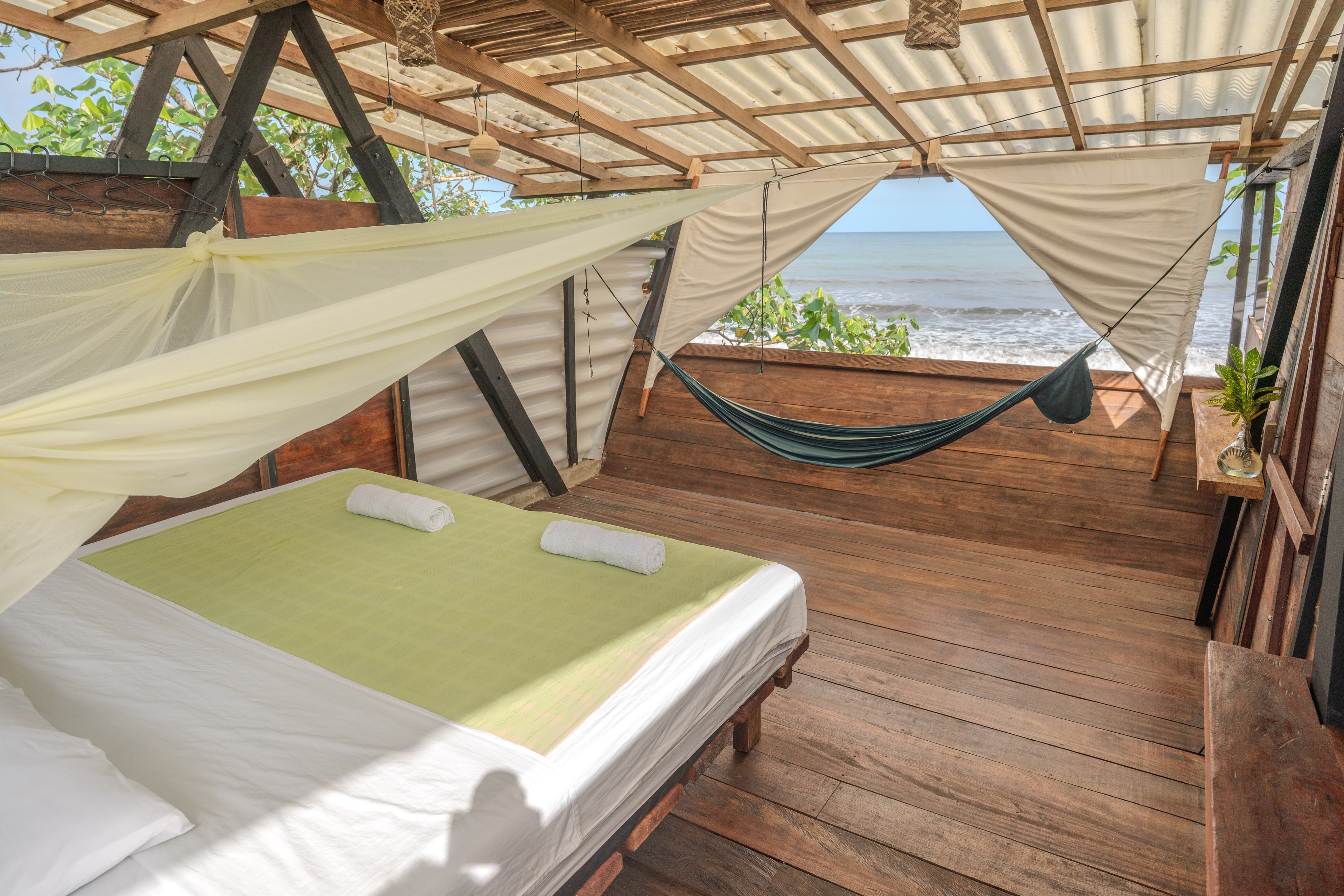 Zoo cabin at El Vijo Surf Ecolodge