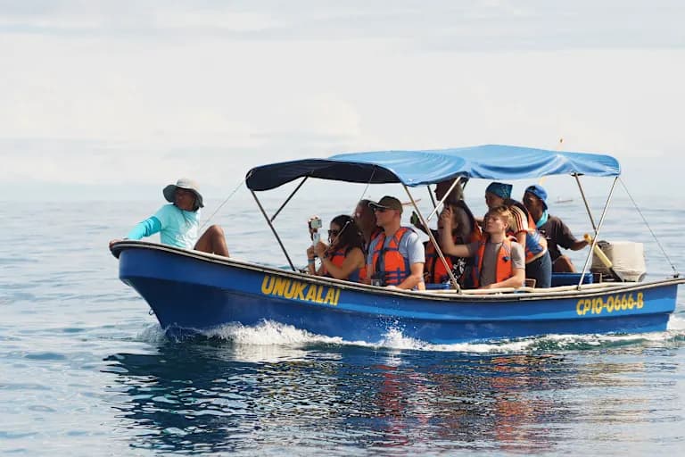 Arriving by boat. The only way into El Vijo.